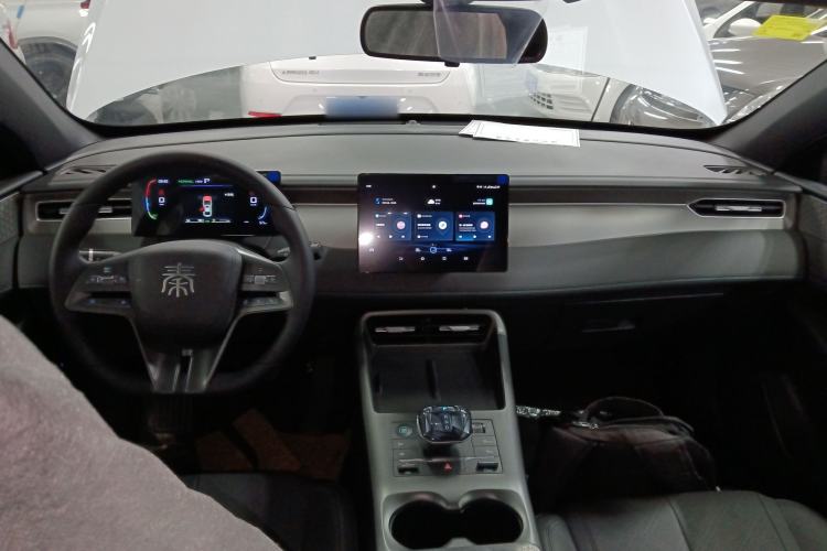 Used BYD Qin PLUS 2025 DM-i Smart Drive 55KM Leading Model
