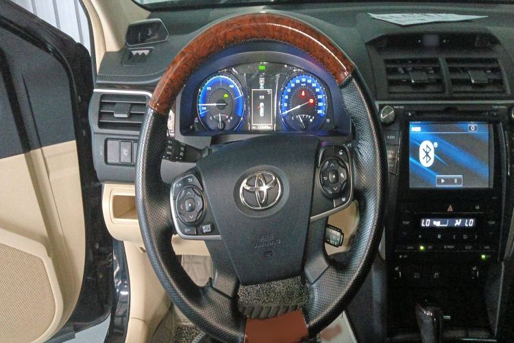 Used Toyota Camry 2015 Dual-Engine 2.5 HG Luxury Navigation Edition
