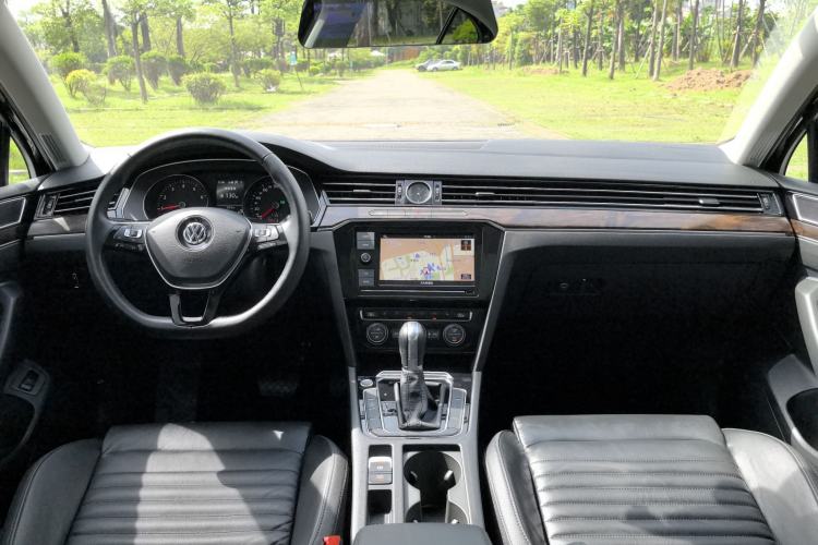 Used Volkswagen Magotan 2019 330TSI DSG Luxury Version China VI Standard
