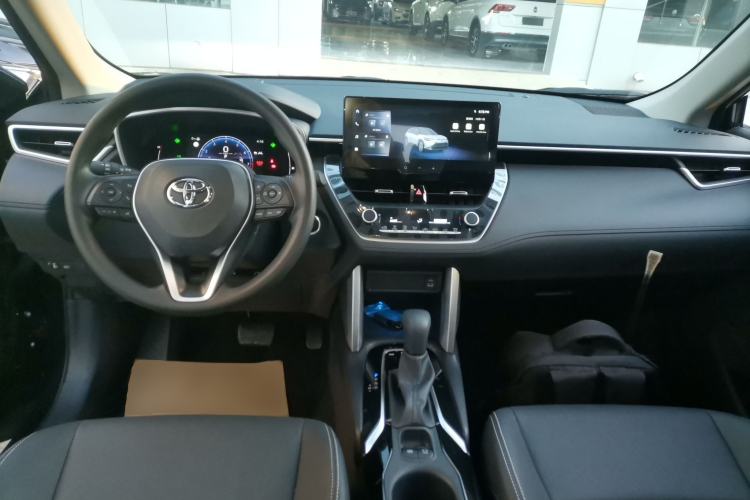 Used Toyota FRONTLANDER 2024 2.0L CVT Luxury Edition
