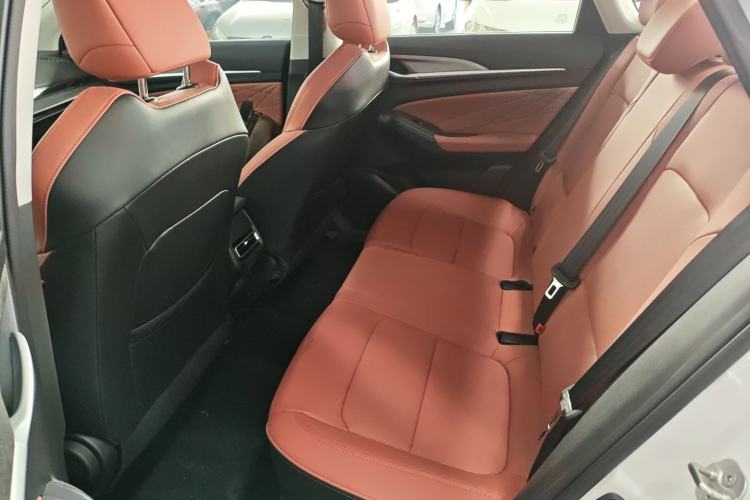 Used Changan Eado 2025 PLUS 1.4T Dual-Clutch High-Energy Version
