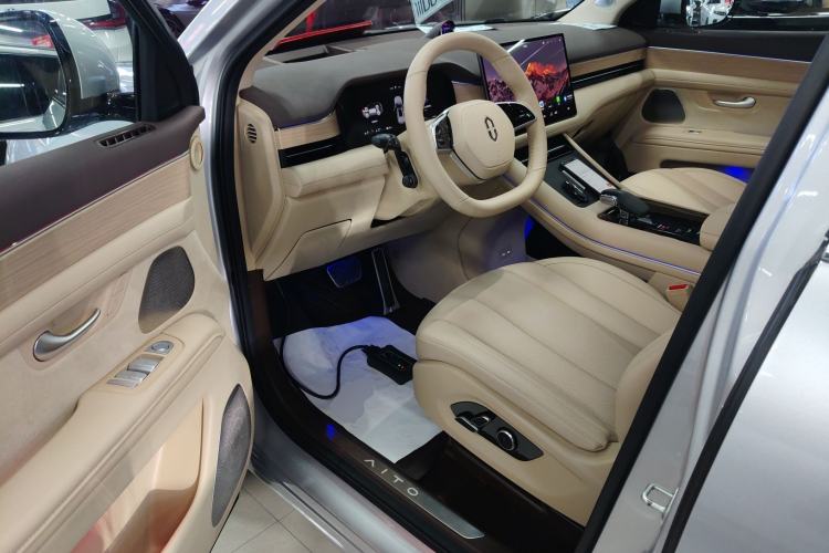 Used Hima AITO M7 2024 1.5T Intelligent Driving Rear-Drive Pro Version 6 Seats
