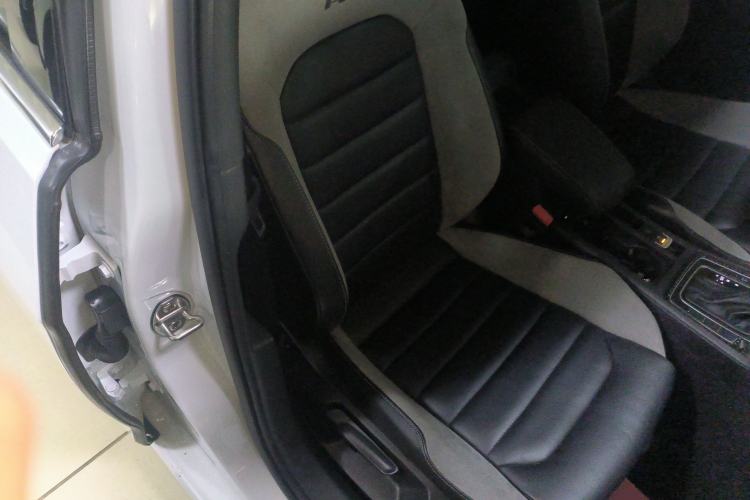 Used Volkswagen Golf 2018 280TSI Automatic R-Line Model
