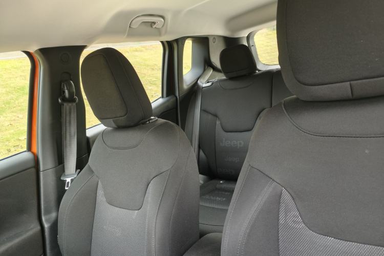 Used  Renegade 2017 180T Automatic Kinetic Edition+
