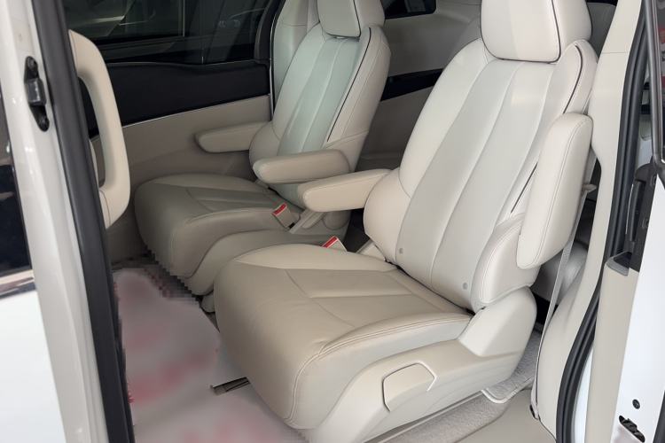 Used Buick GL8 2021 Land Cruiser Executive Class 652T Luxury Model
