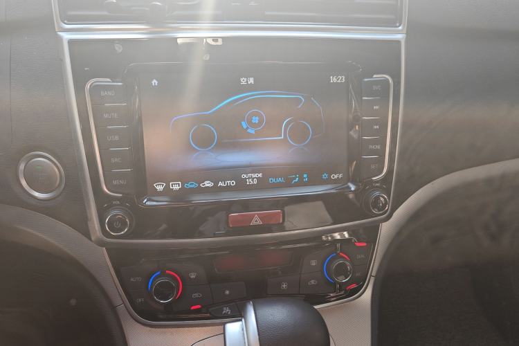 Used Haval M6 2019 1.5T DCT Two-Wheel Drive Elite Version China VI Standard
