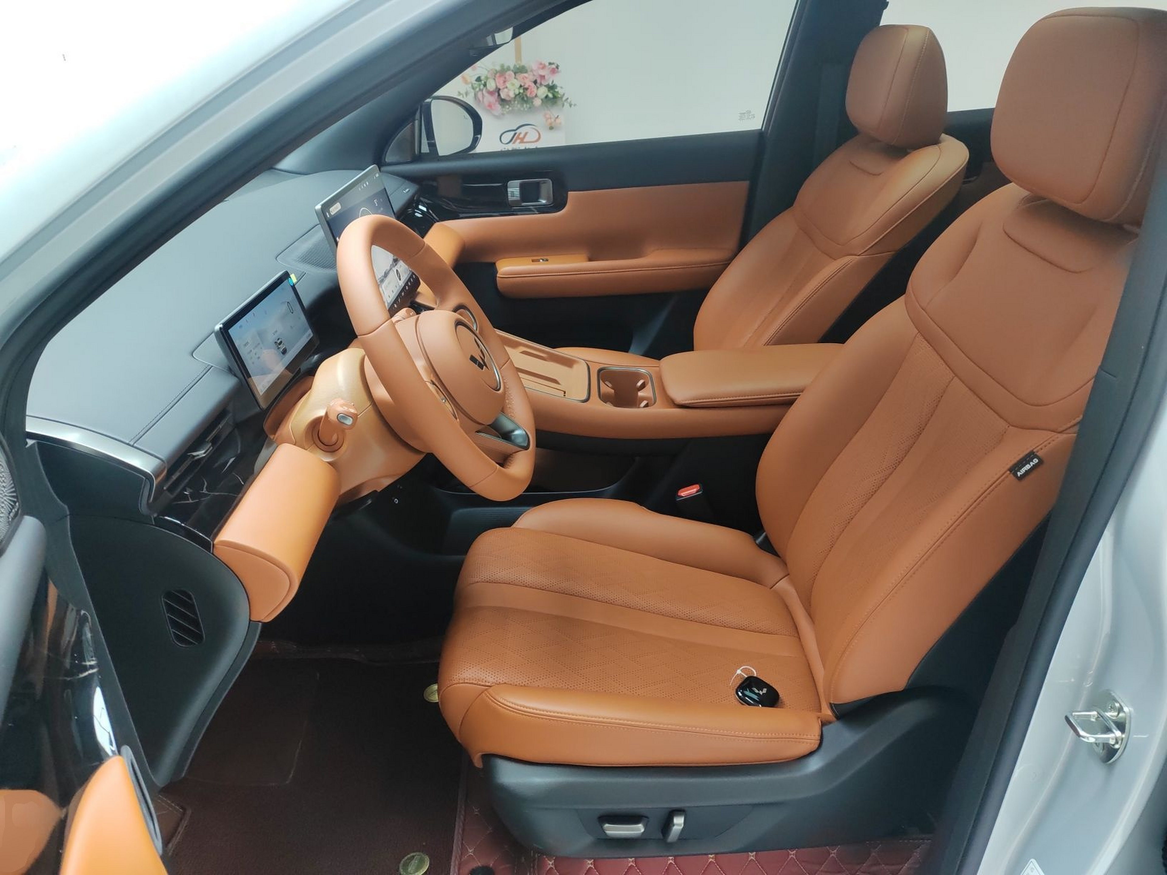 Переднее сиденье в автомобиле