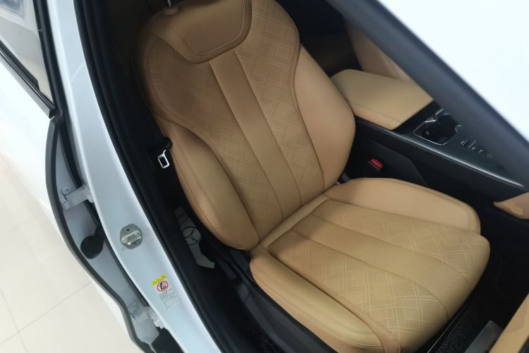 Used BYD Song L DM-i 2024 112 km Leading Edition
