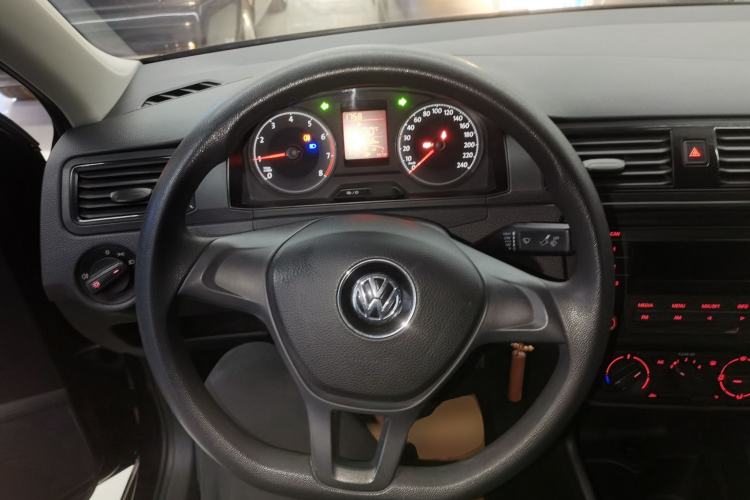 Used Volkswagen Santana 2016 1.4L Manual Fashion Edition
