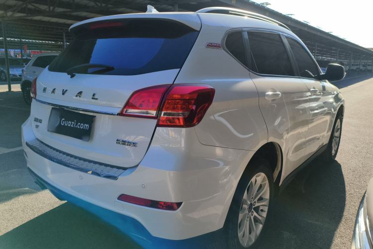 Used Haval H2 2017 Red-Label 1.5T Manual Two-Wheel Drive Luxury Model

