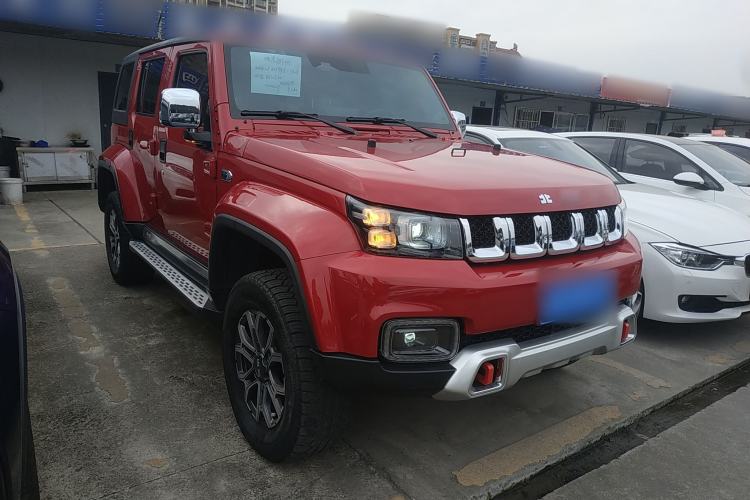 Used  BJ40 2023 2.0T Automatic Four-Wheel Drive Urban Hunter Edition Chivalrous Type
