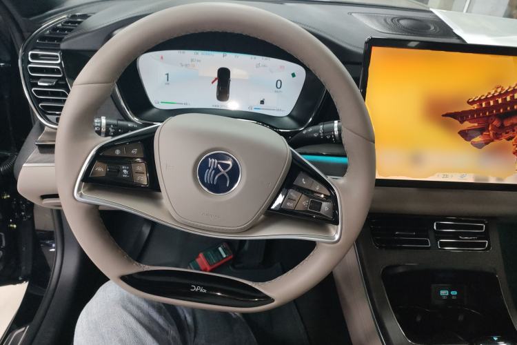 Used BYD Han 2024 DM-i Glory Edition 121KM Premium Model
