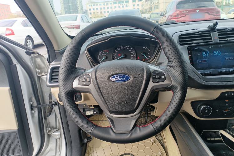 Used Ford Escort 2015 1.5L Manual Comfort Model

