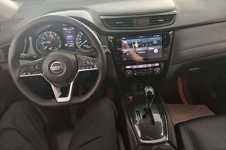 Used Nissan X-Trail 2019 2.5L CVT Smart Connect Luxury Edition 4WD
