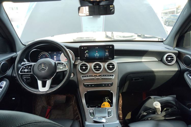 Used Mercedes-Benz GLC 2020 Facelift GLC 300 L 4MATIC Dynamic Edition