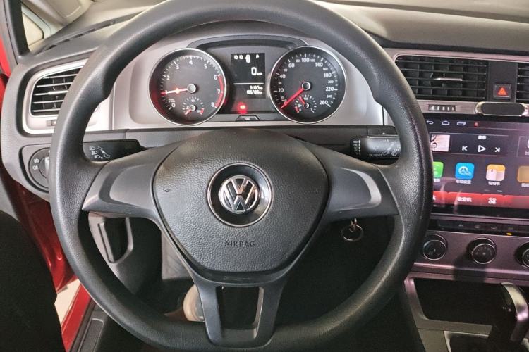 Used Volkswagen Golf 2016 1.6L Automatic Fashion Model
