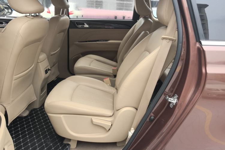 Used Baojun 730 2016 1.5L Manual Comfort Version 7 Seats China V Emission Standard