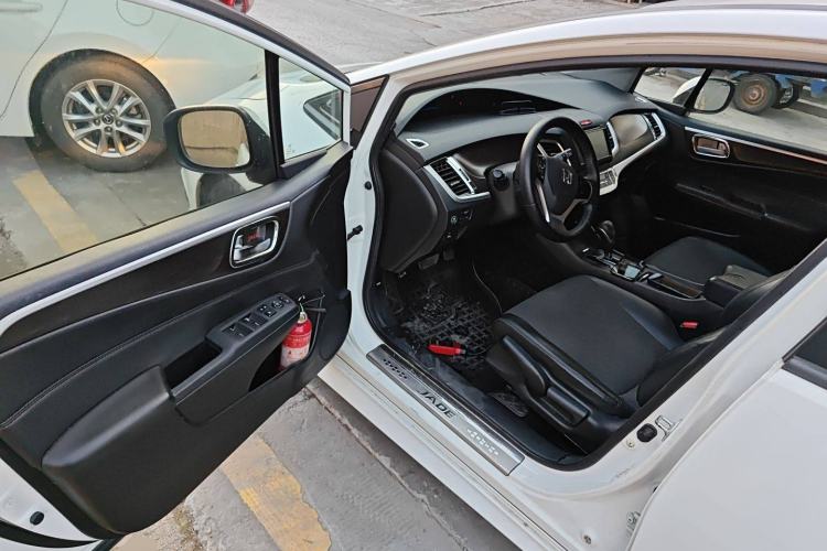 Used Honda Jade 2013 1.8L automatic Comfort version 5 seats
