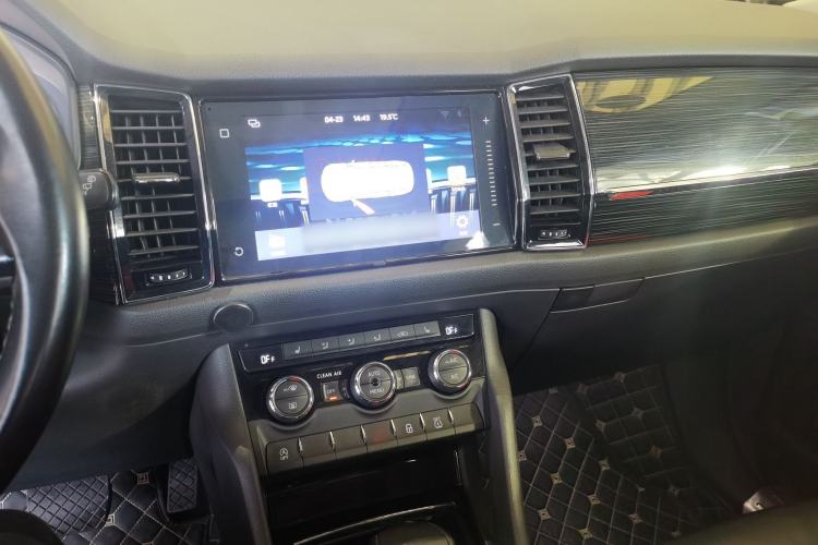 Used Skoda Kodiaq 2018 Facelifted TSI330 5-Seater Two-Wheel-Drive Luxury Enjoyment Edition
