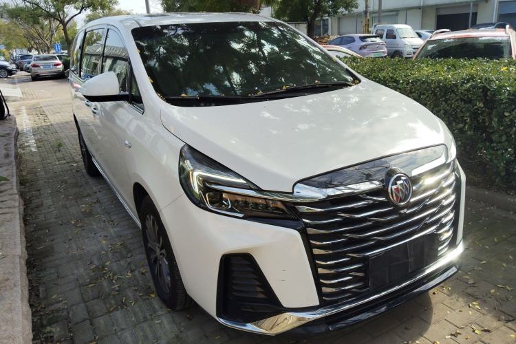 Used Buick GL8 2023 Facelifted Land Cruiser Executive Luxury Version
