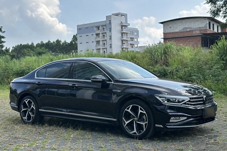 Used Volkswagen Magotan 2023 2 Million Units Commemorative Edition 330TSI DSG Luxury Version
