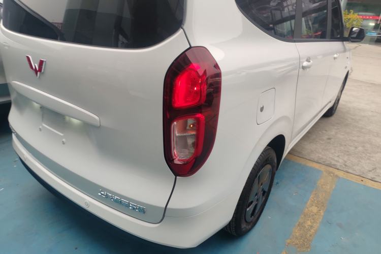 Used Wuling Hongguang New Energy 2025 Extended-Range Hybrid 50KM Comfort Version
