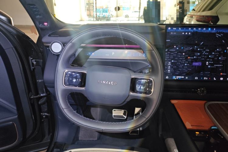 Used Lynk & Co 900 2025 2.0T Ultra
