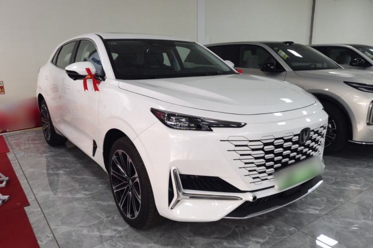 Used Changan UNI-K iDD 2024 ZhiDian iDD 1.5T 135km Smart Leading Model
