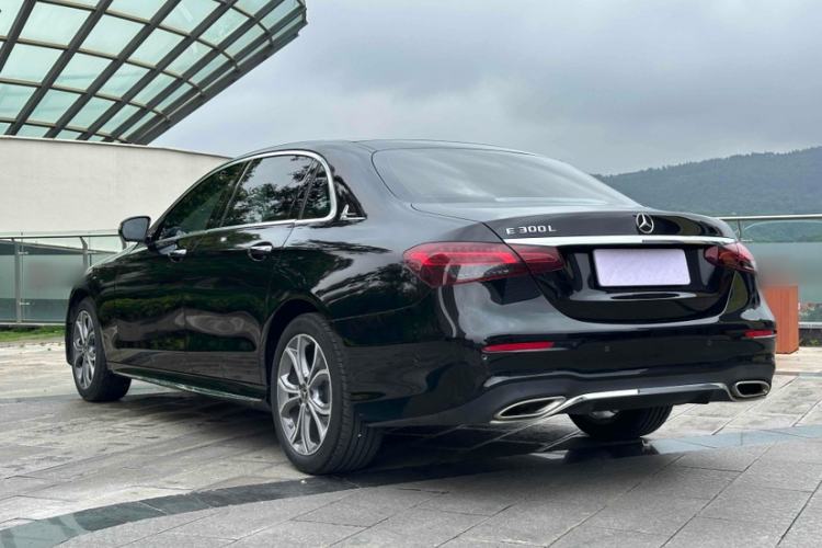 Used Mercedes-Benz E-Class 2022 Revised Version E 300 L Sporty and Stylish Edition
