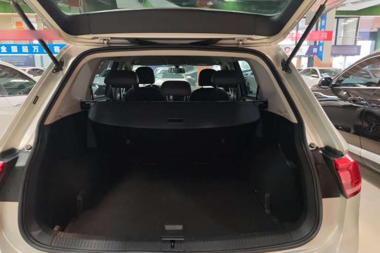 Used Volkswagen Tiguan L 2017 330TSI Automatic Two-Wheel Drive Comfort Edition
