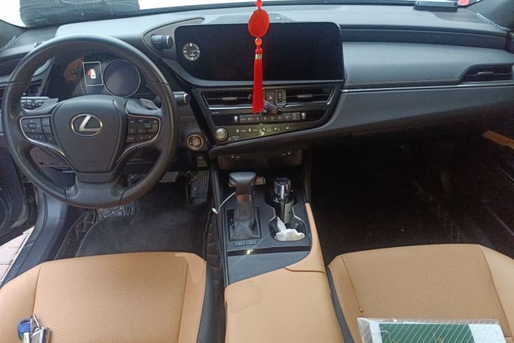 Used Lexus ES 2022 200 Excellence Edition
