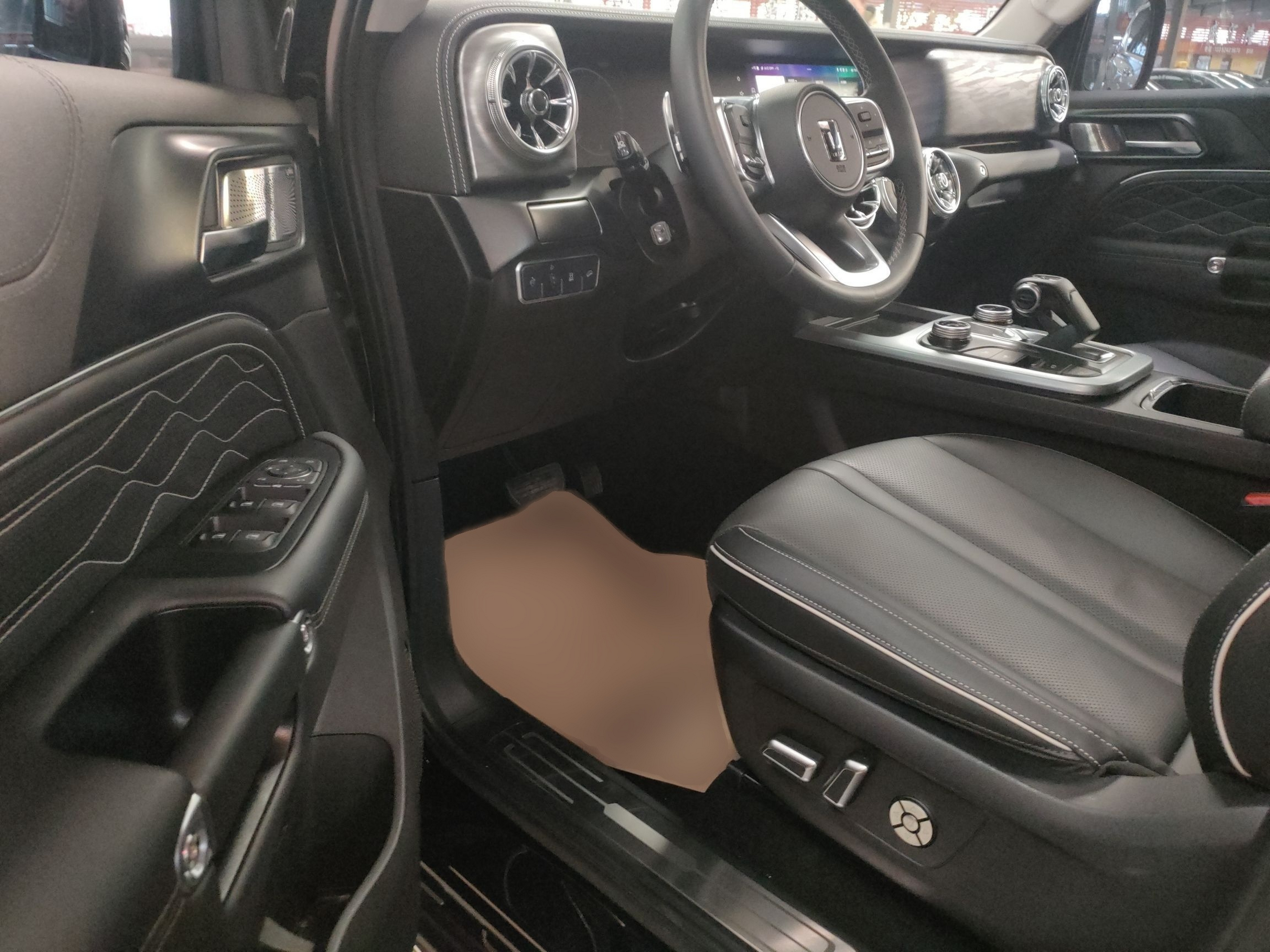 المقاعد الأمامية داخل السيارة