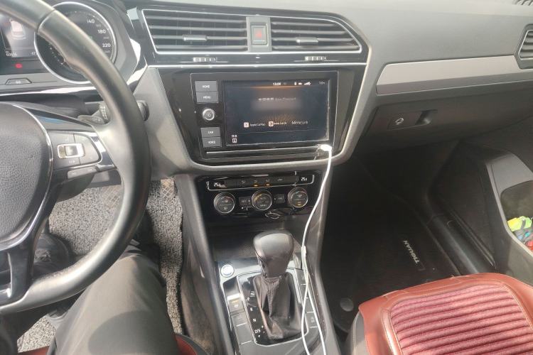 Used Volkswagen Tiguan L 2019 330TSI Automatic Two-Wheel Drive Panoramic Comfort Edition China V Standard
