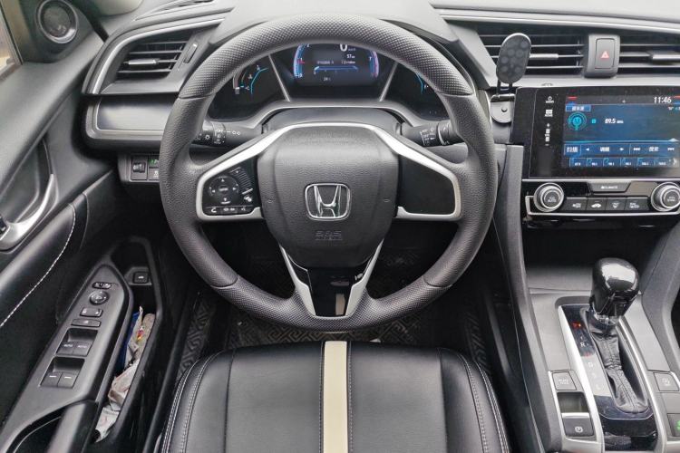 Used Honda Civic 2016 220TURBO CVT Luxury Edition
