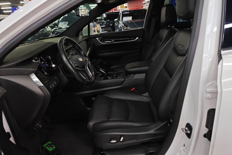 Used Cadillac XT5 2018 28E Four-Wheel Drive Tech Version
