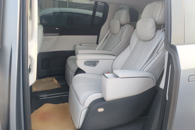 Used XPeng X9 2025 650 Long-Range Max
