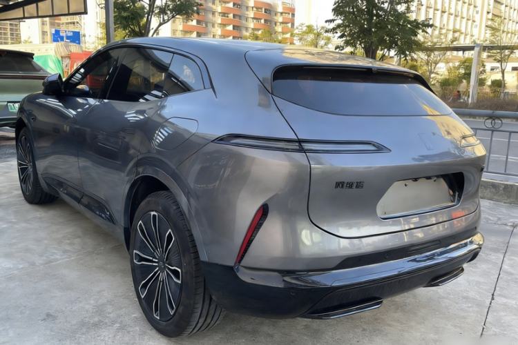 Used  07 2024 Max Extended-Range Edition