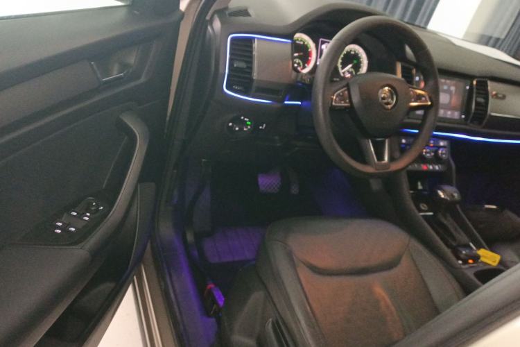 Used Skoda Kodiaq 2018 Facelifted TSI330 5-Seater Two-Wheel-Drive Comfort Edition
