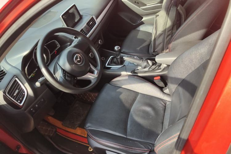 Used Mazda Mazda 3 Axela 2016 Sedan 1.5L Manual Luxury Model