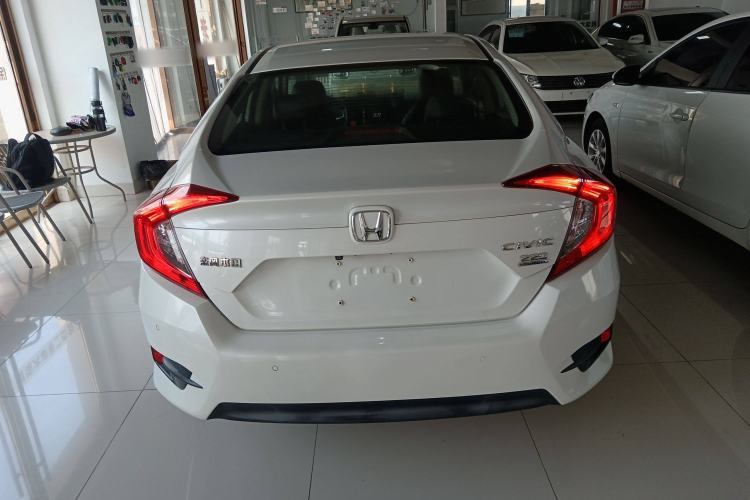Used Honda Civic 2016 220TURBO CVT Luxury Edition
