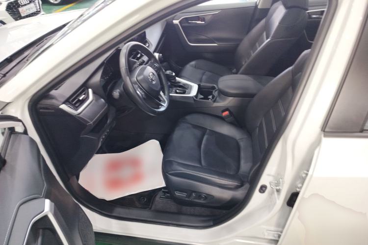 Used Toyota RAV4 2023 2.0L CVT Two-Wheel Drive Fashion Plus Edition