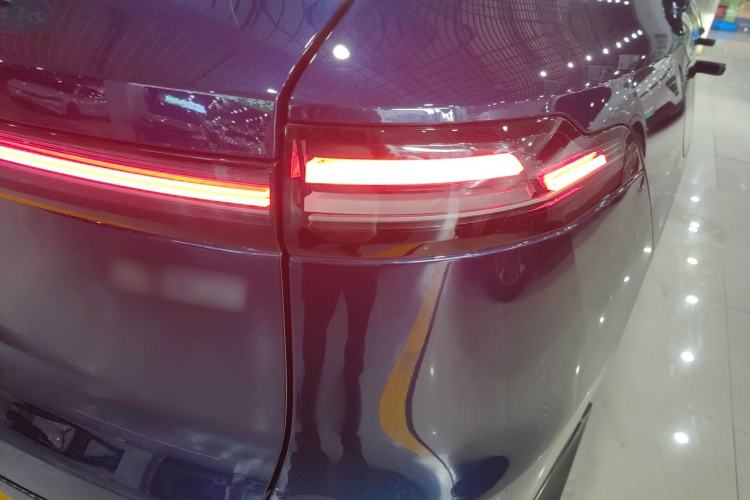 Used  S09 2025 Rear-Drive Ultra+
