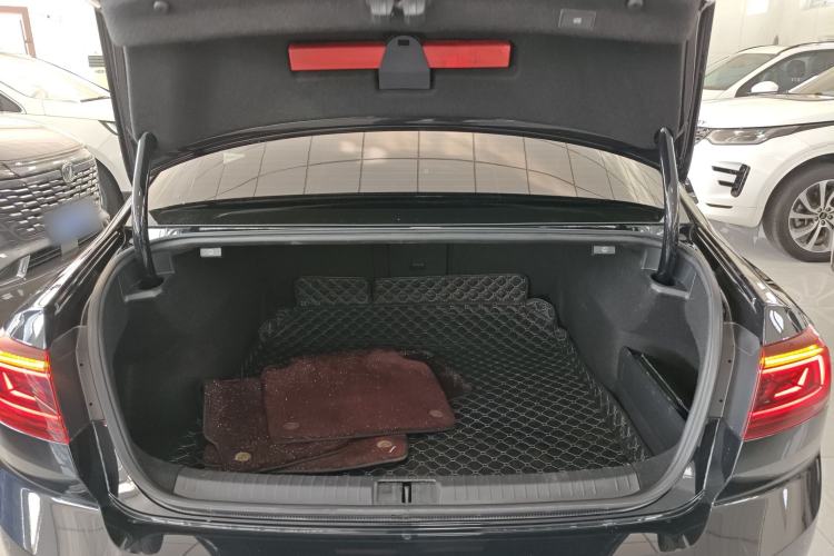 Used Volkswagen Magotan 2023 2 Million Units Commemorative Edition 330TSI DSG Luxury Version
