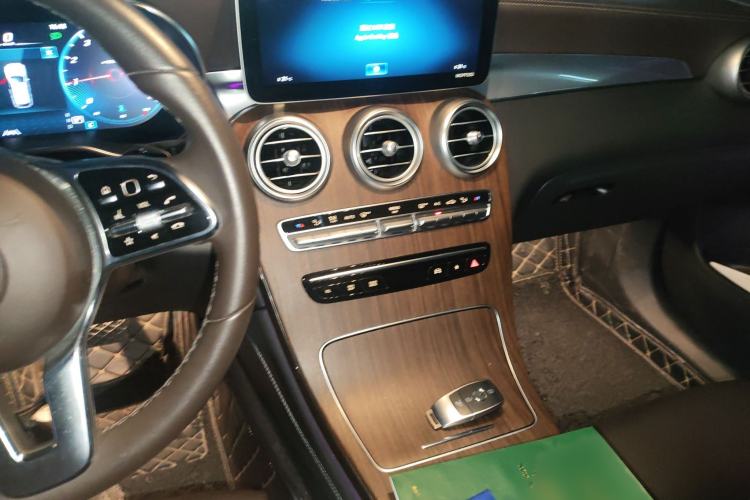 Used Mercedes-Benz GLC 2020 GLC 300 L 4MATIC Luxury Model
