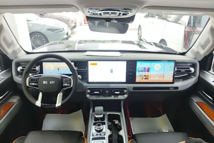 Used  BJ40 2024 2.0T All-New Urban Hunter Edition Chivalrous Style
