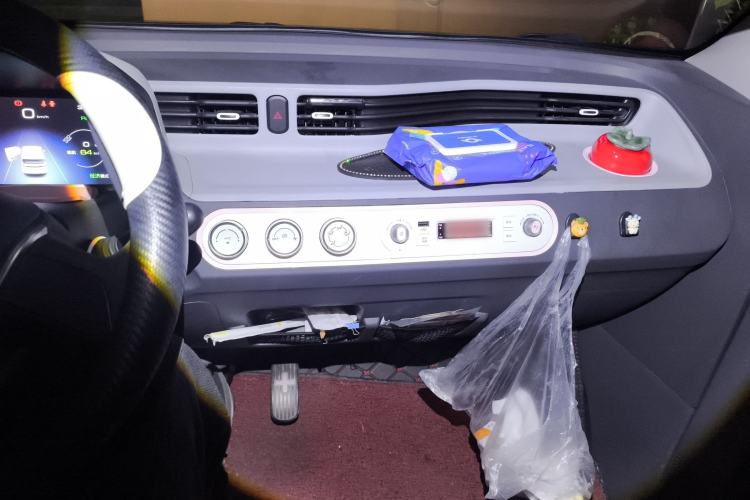 Used Wuling Hongguang MINIEV 2021 Macaron Premium Model – Lithium Iron Phosphate
