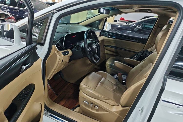 Used Buick GL8 2021 ES Landtrek 653T Smart Luxury Model
