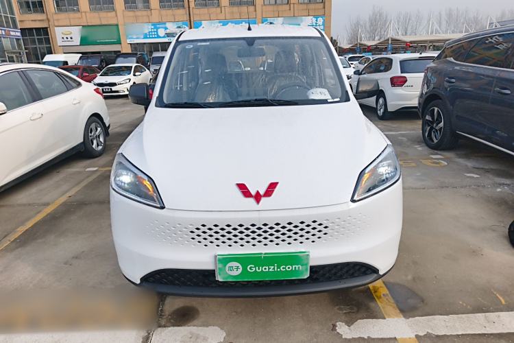 Used Wuling Hongguang New Energy 2025 Extended-Range Hybrid 50 km Standard Version
