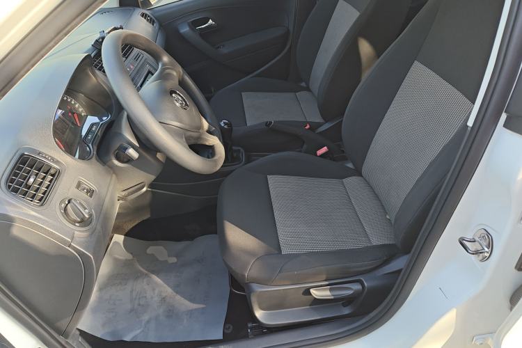 Used Volkswagen Polo 2016 1.4L Manual Fashion Model