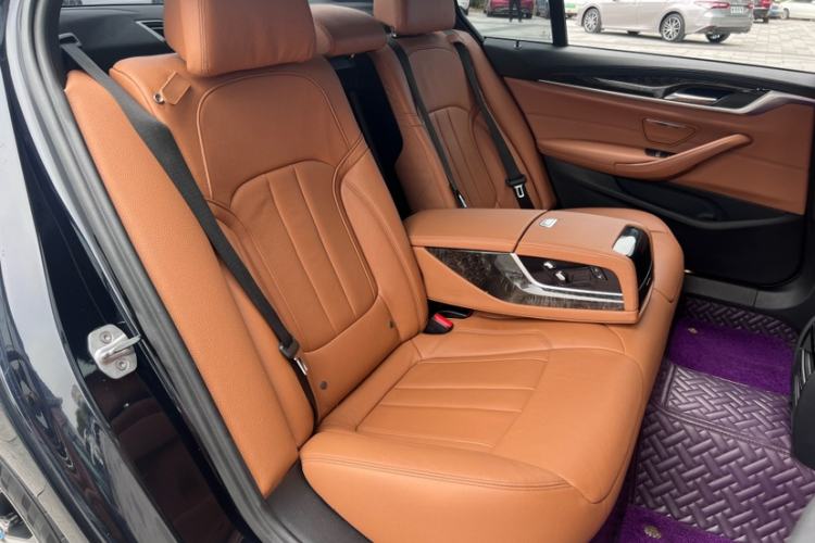 Used BMW 5 Series 2018 Restyled 530Li Leading Edition M Sport Package
